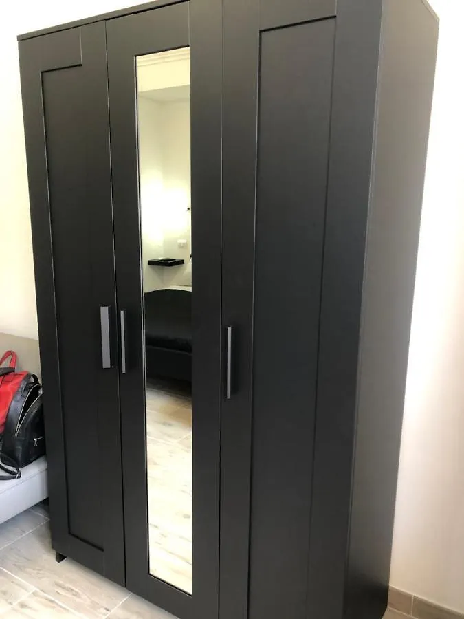 Domus Alice Apartman Monserrato 0*,