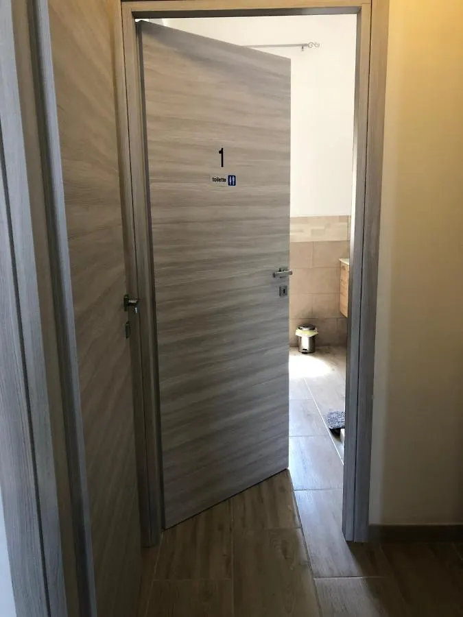 Apartament Domus Alice Monserrato Włochy
